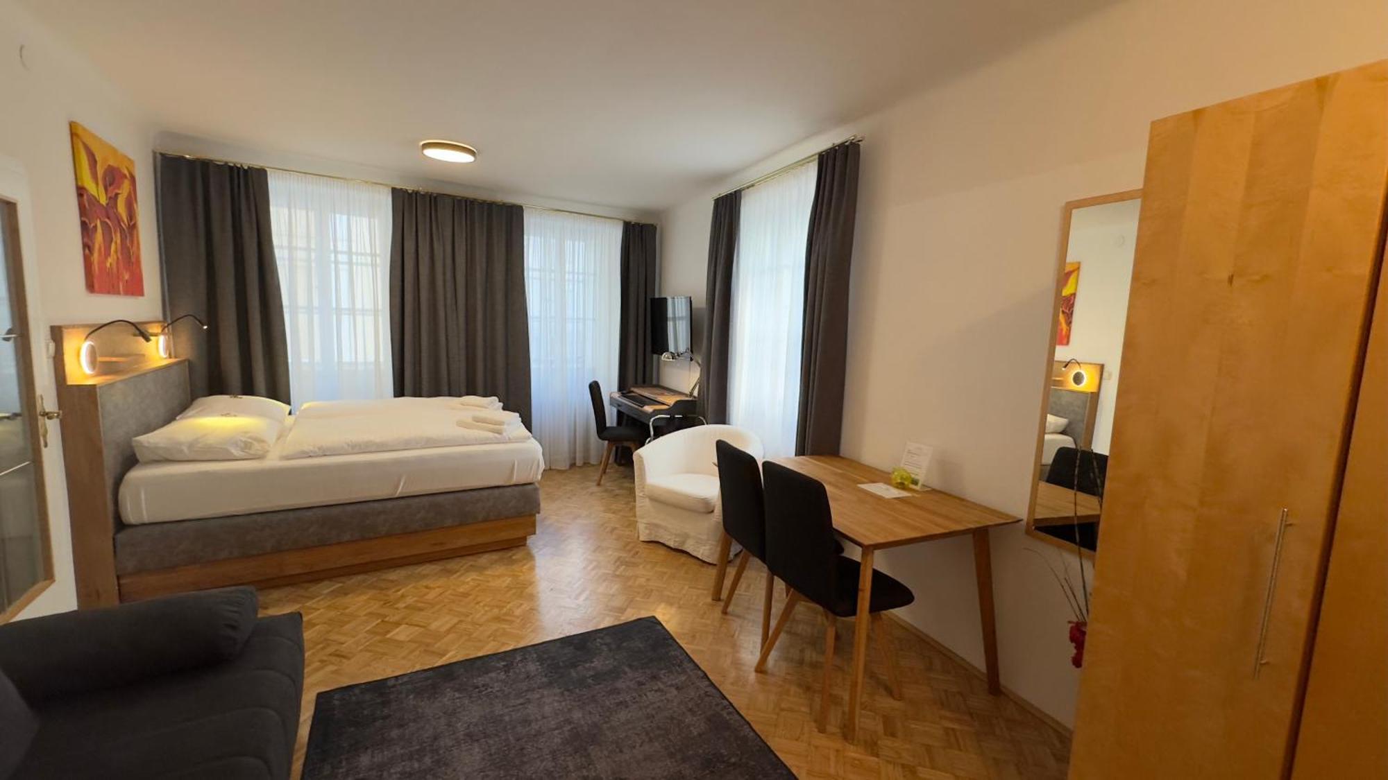 Guesthouse Mozart - Apartment House Залцбург Екстериор снимка