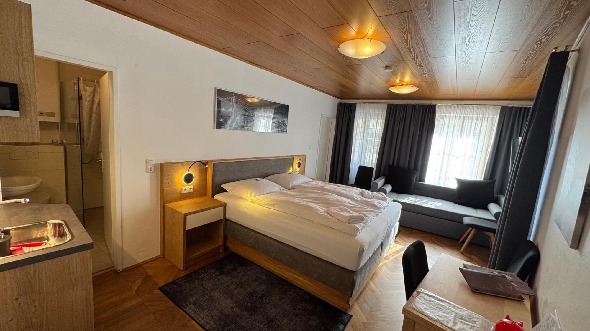 Guesthouse Mozart - Apartment House Залцбург Екстериор снимка