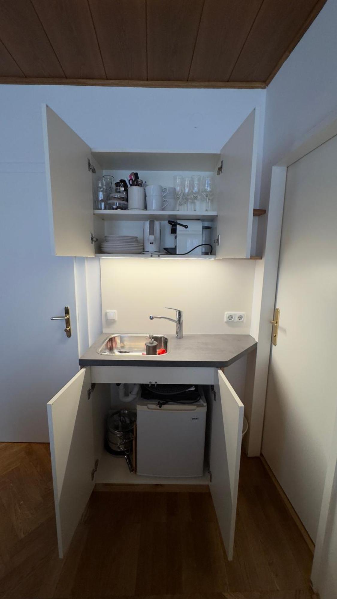Guesthouse Mozart - Apartment House Залцбург Екстериор снимка